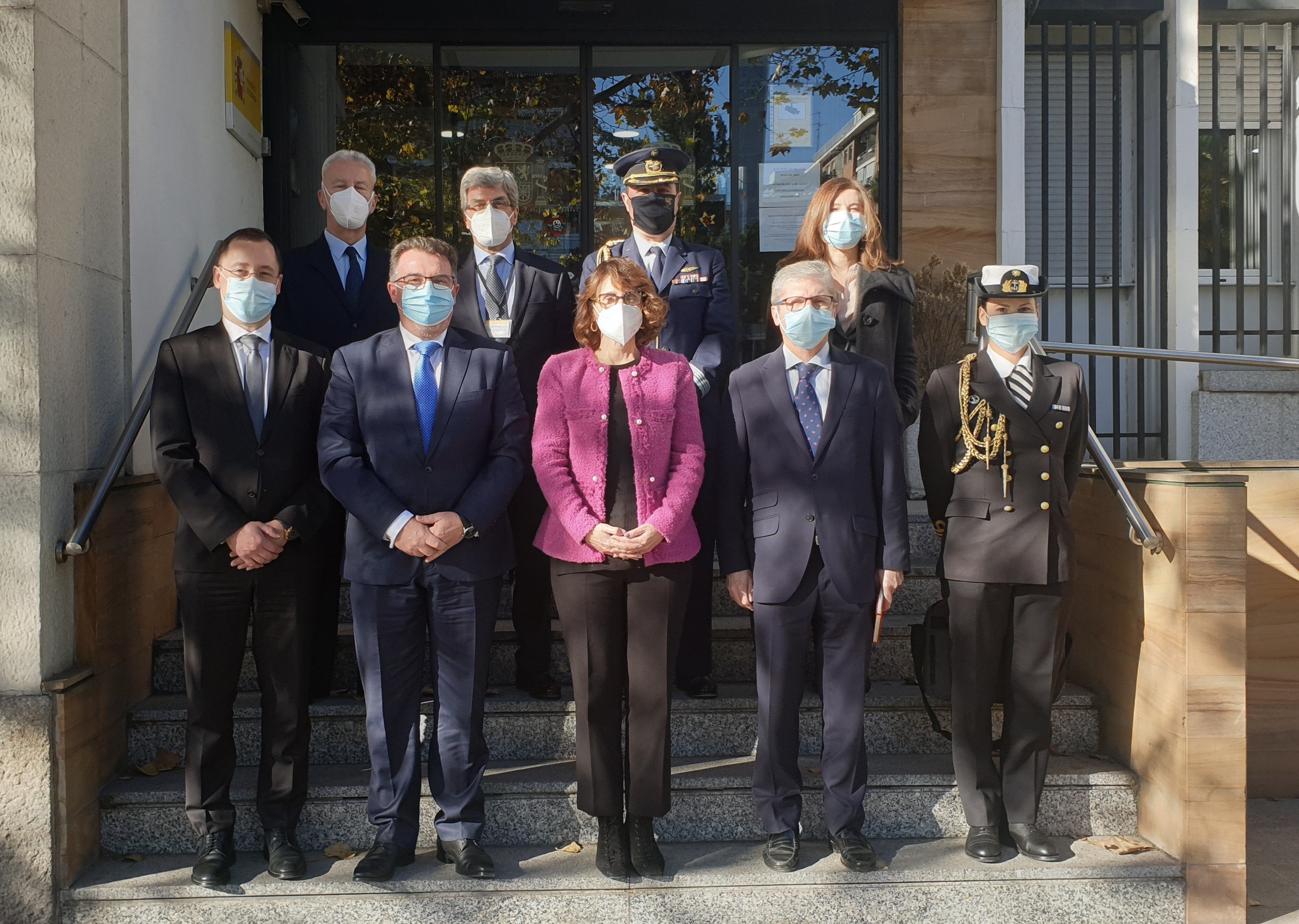 Reunión con la Secretaria de Estado de Recursos Humanos y Antiguos Combatientes de Portugal en la sede del Observatorio de la vida militar