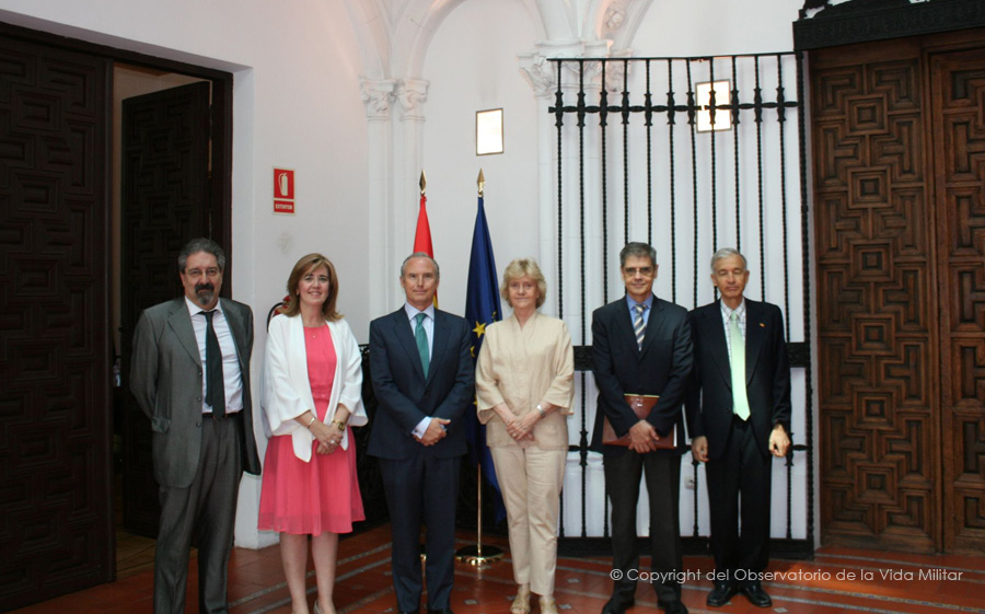 Reunión con la Defensora del Pueblo.