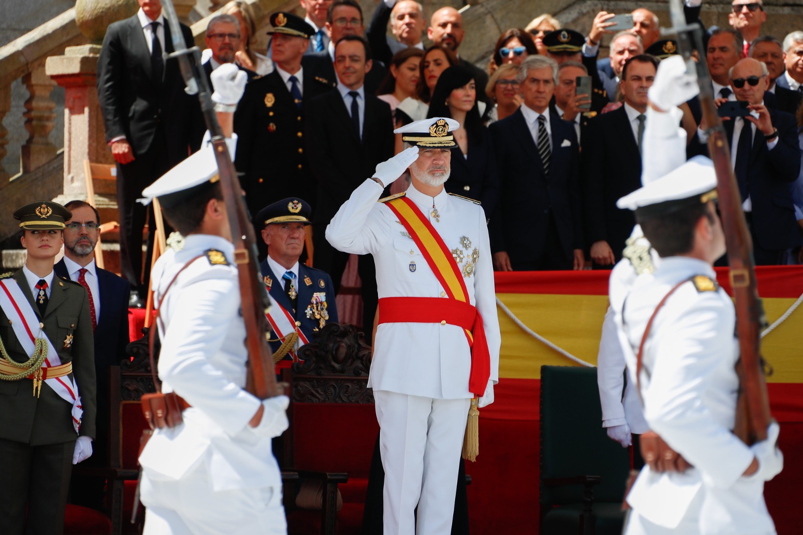 Asistencia a los actos de entrega de Reales Despachos en la Escuela Naval Militar